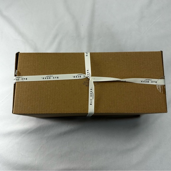 Rae Dunn Ice Cream Ceramic Set 2 Bowls 1 Blue Scoop NWT Sweet Yum Tasty Desert - Picture 4 of 8